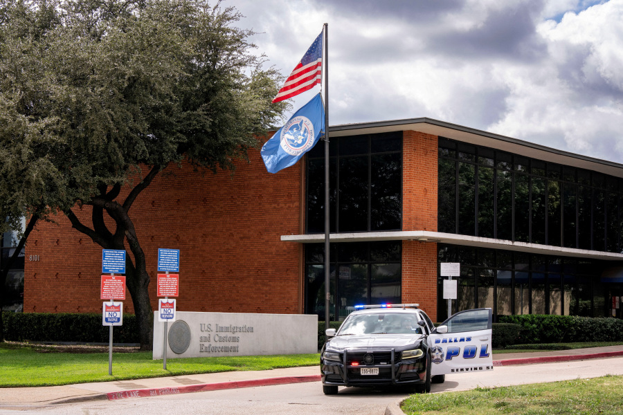 Suspect in Dallas shooting sought to  terrorize  ICE agents, officials say