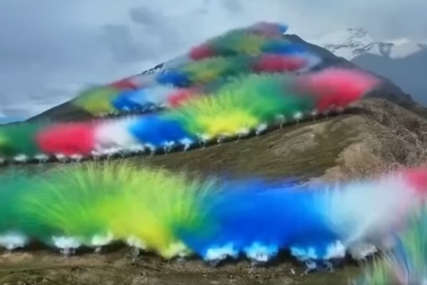 Cai Guoqiang and Arc’teryx Blast a Mountain in Tibet, Netizens Cry Out in Pain