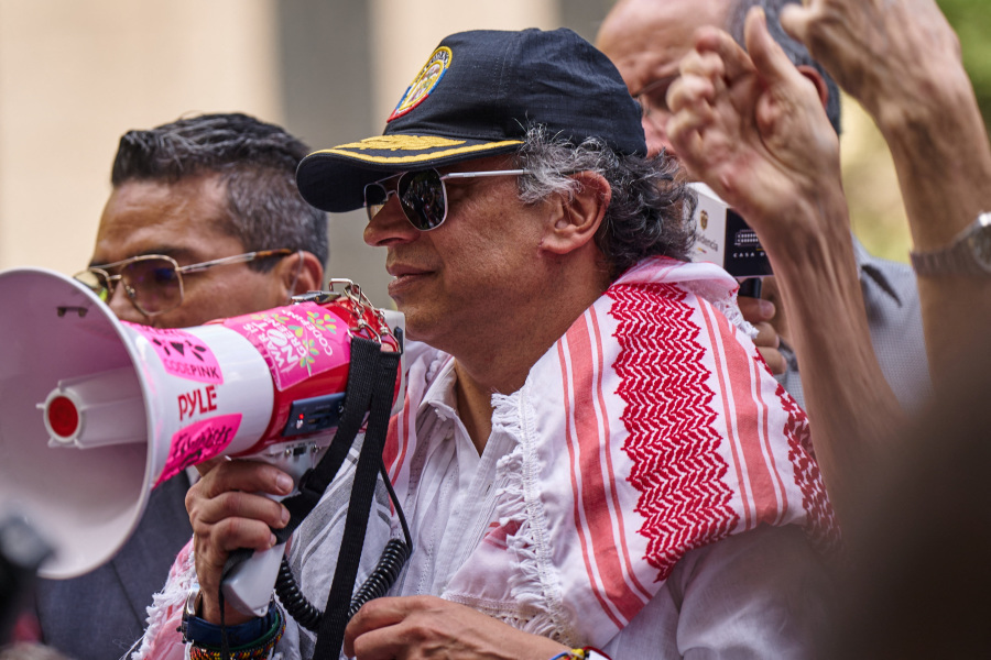 US to revoke Colombia President Petro s visa over  reckless  actions in New York