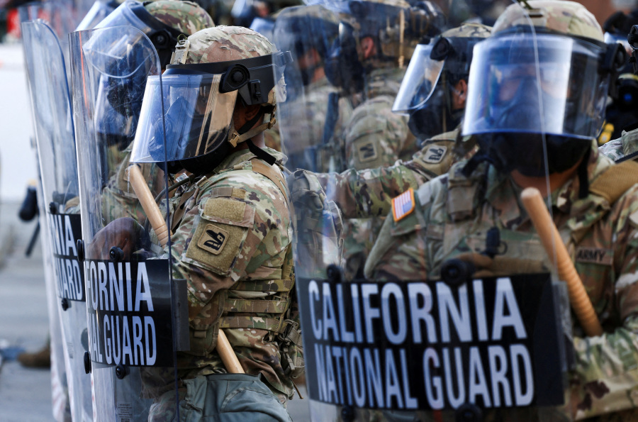 US appeals court pauses restrictions on Trump s use of troops in Los Angeles