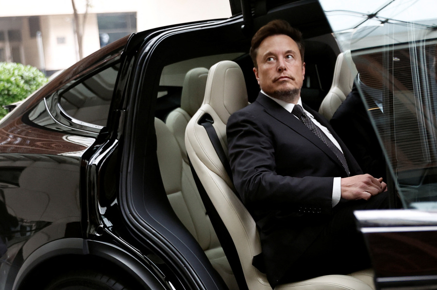 Tesla to award Musk an unparalleled $1 trillion - depending on performance