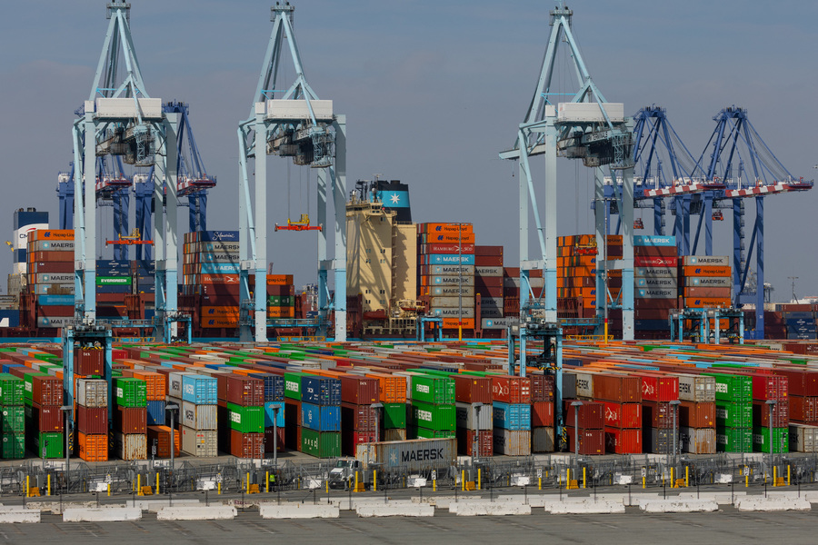 US trade deficit narrows in January as exports jump to record high