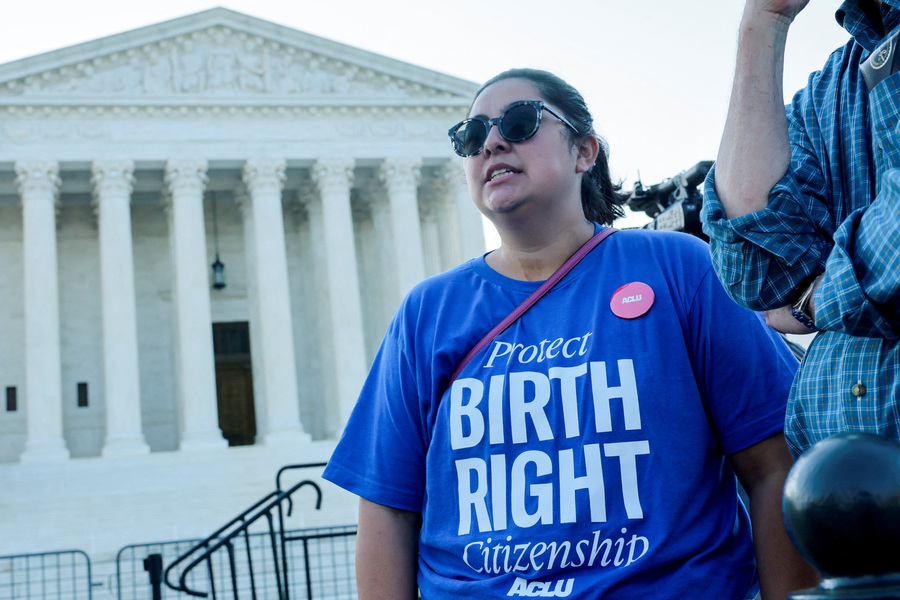 US Supreme Court considers Trump s effort to limit birthright citizenship