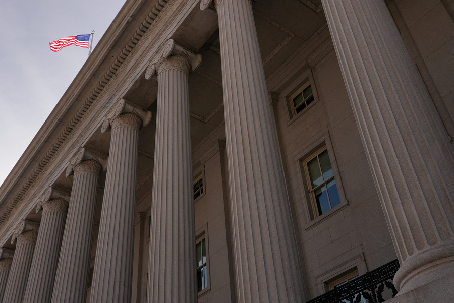 US issues license allowing transactions with some Venezuelan banks