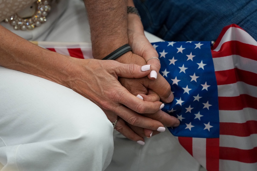 Virginia high court leaves Democratic-led redistricting vote blocked for now