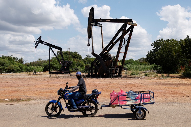 Venezuela starts sovereign, PDVSA debt overhaul; liabilities seen above $150 billion