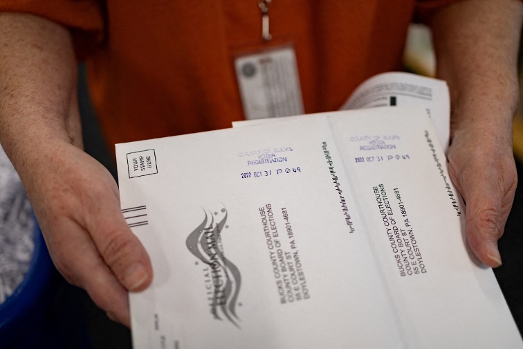 Judge allows Trump to implement mail-in voting executive order&nbsp;