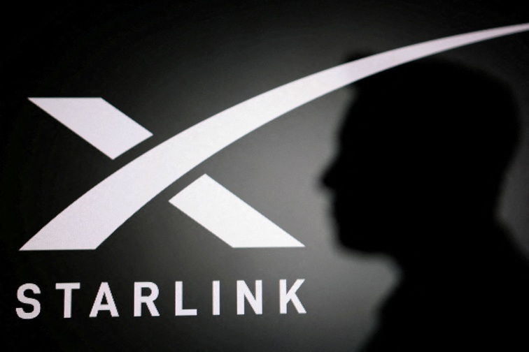 Musk s SpaceX targets US consumers with Starlink mobile service push, FT reports