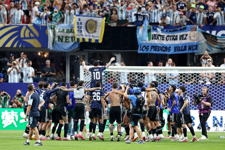 Argentina late show sinks England and sets up World Cup final against Spain
