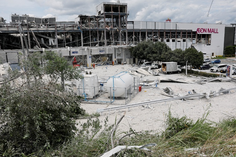 After the quake came the blast: Inside Japan s shopping mall disaster