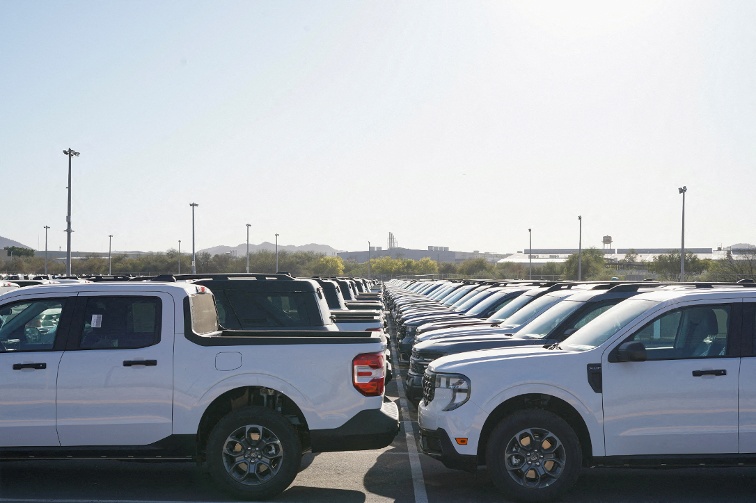 US, Canada try to bridge gaps over potential autos tariff cuts, sources say