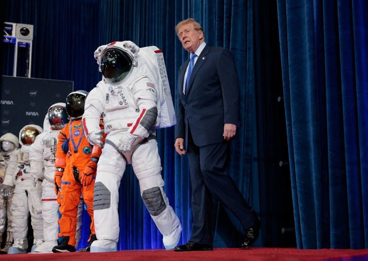 Trump signs order to create a U.S. Space Academy