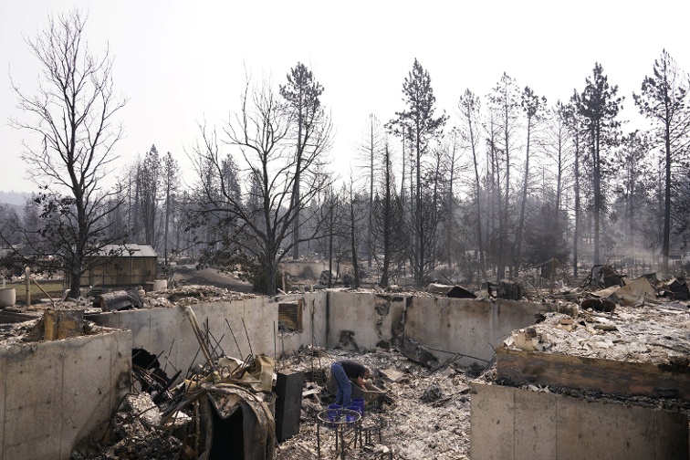 About 60,000 ordered to evacuate from fires in Spokane, Washington