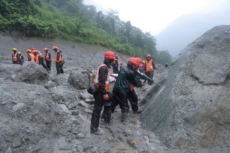 Nepal steps up rescue effort to reach hundreds trapped in tunnels