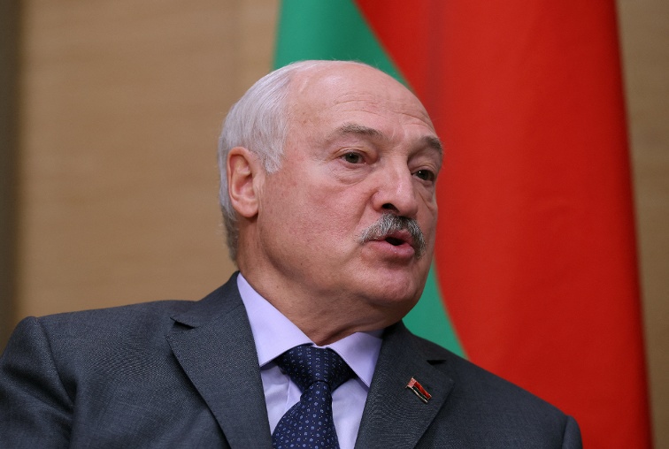 Trump s envoy meets Lukashenko for new talks on Belarus prisoner releases