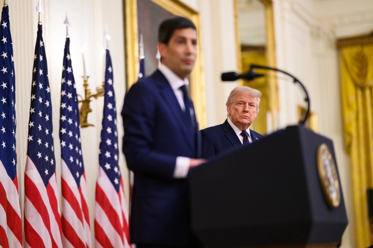 Trump backs Warsh, blames Fed board for rate hike