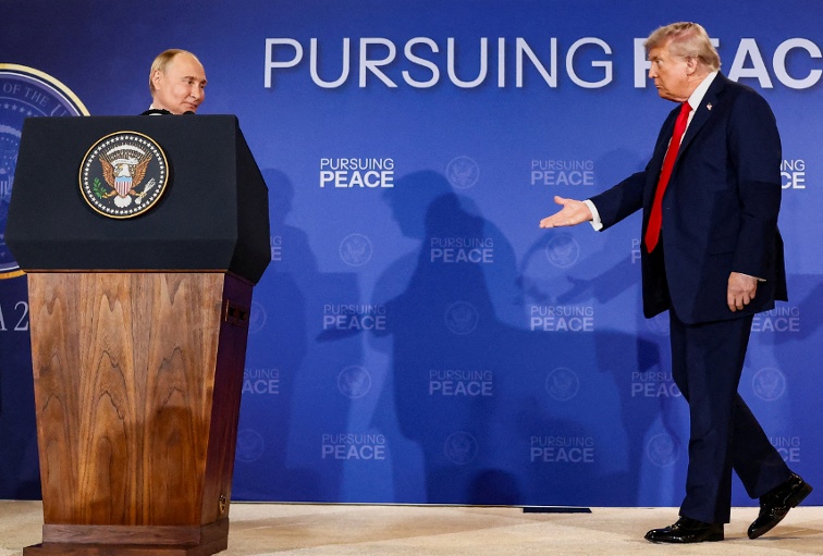 Trump signs Russia sanctions bill into law