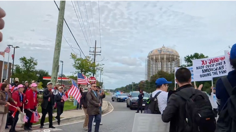 Xi Jinping s Visit to the U.S. Sparks Protests; Pro-Communist Supporters Accuse "Falun Gong of Violence"
