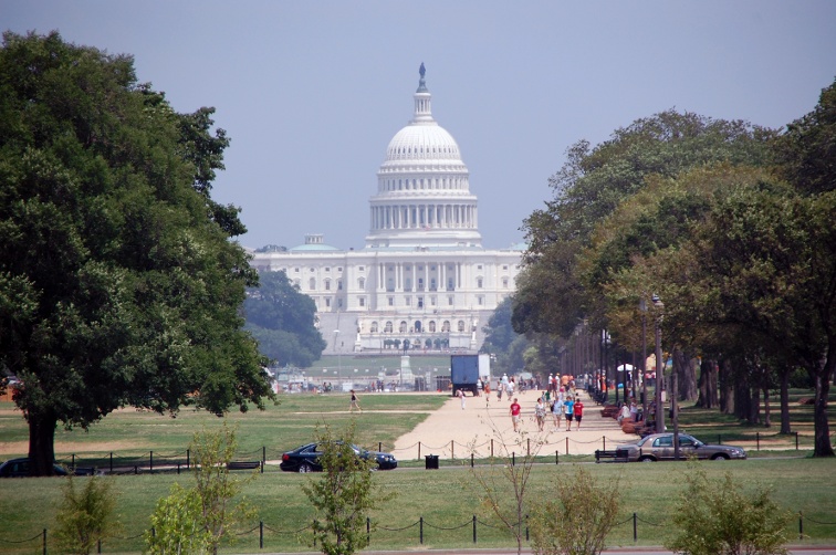 Lawmakers, advocates protest China visit