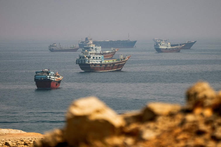 Analysis-Iran s Hormuz leverage wanes as US economic squeeze bites