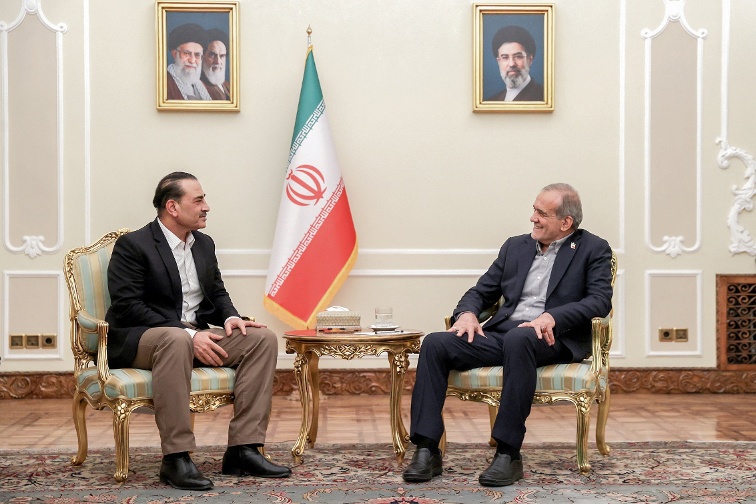 Pakistan warns Iran to rein in Houthis as Riyadh strikes back